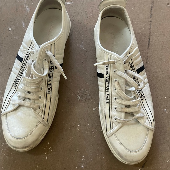 White Louis Vuitton - Picture 1 of 7
